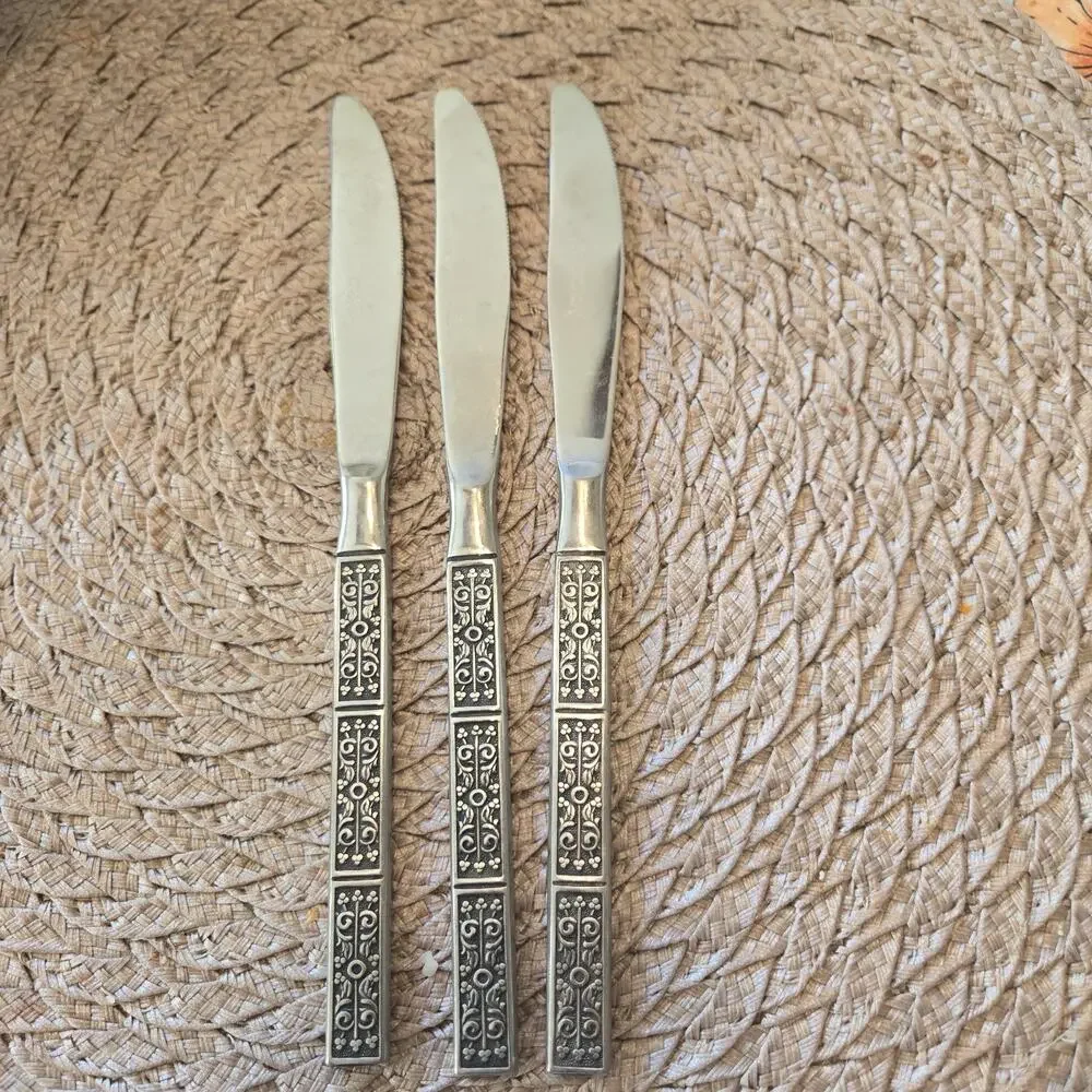VINTAGE ORLEANS ORL16 Stainless 3 Butter Knives Flatware Silverware 8 in